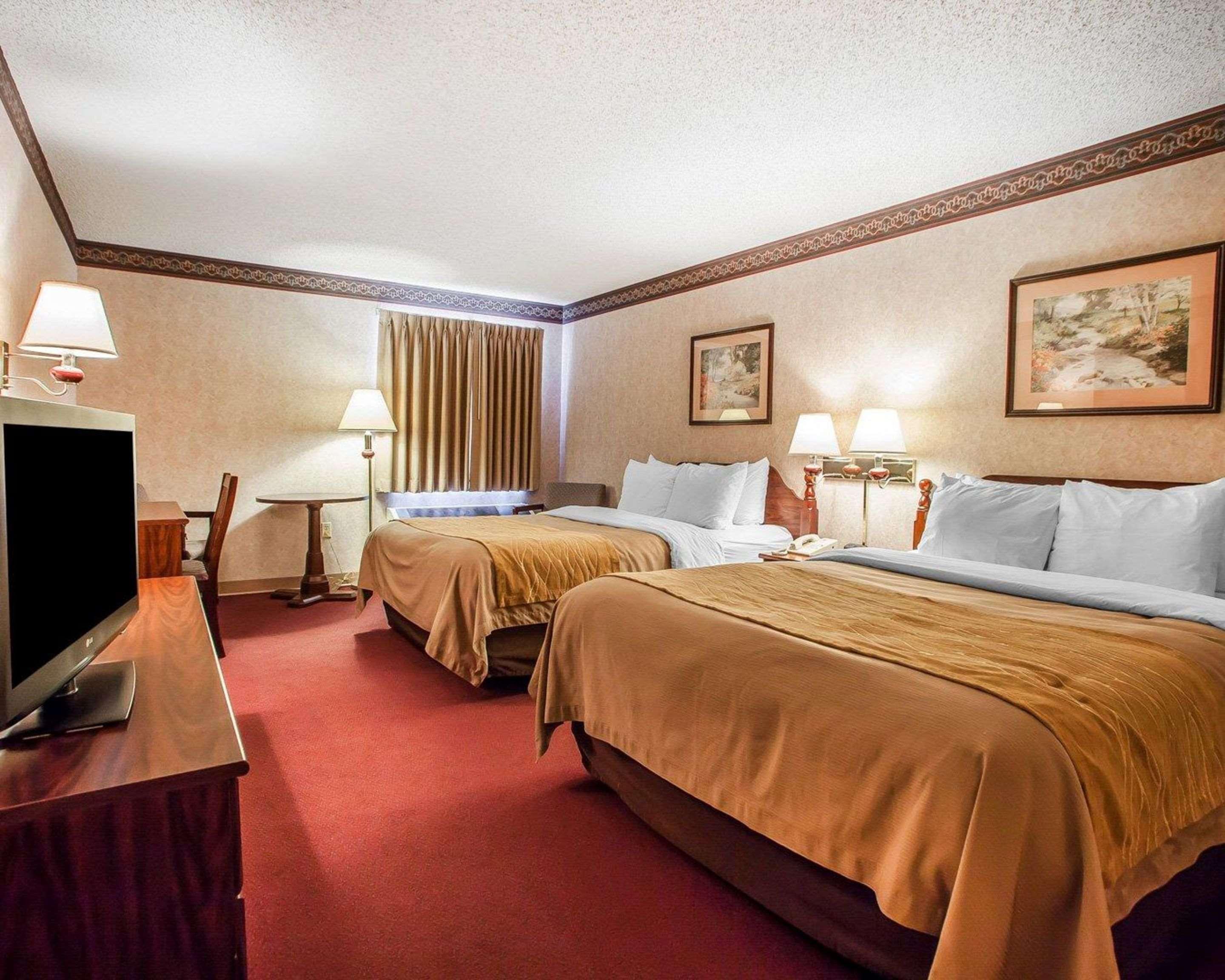 Quality Midway Inn 2*